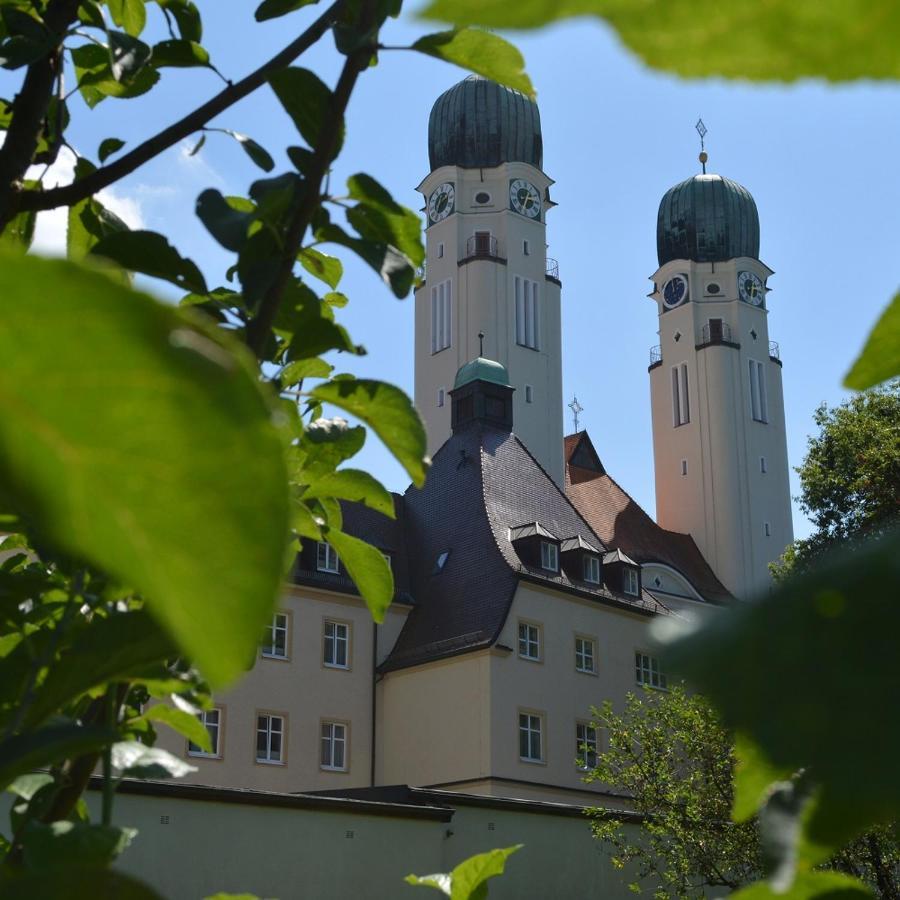 Gaestehaus Schweiklberg Vilshofen an der Donau Exterior foto